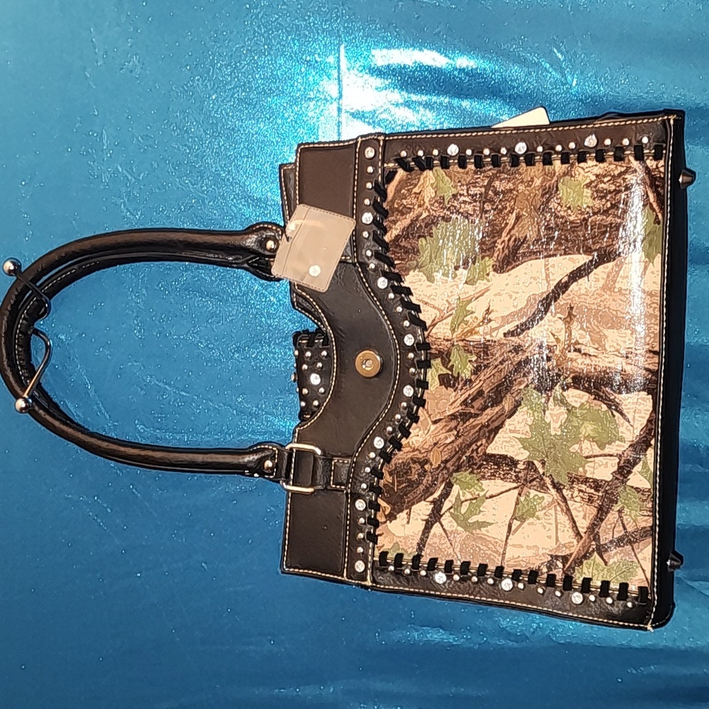 Concealed Carry Brown Camouflage Women's Concealed Carry Purse - Picture 5 of 9